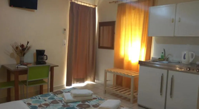 Студия Nicolas Studios & Apartments