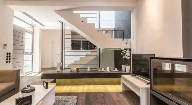 Stylish Maisonette, Kerameikos