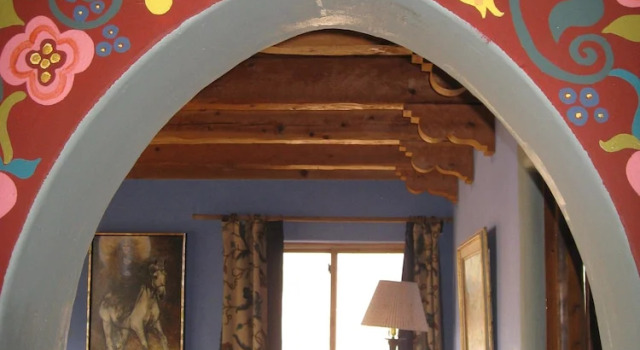 Четырёхместный люкс Deluxe с балконом и с видом на горы La Dona Luz Inn an Historic B&B