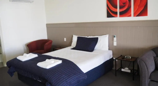 Номер Deluxe Pittsworth Motor Inn