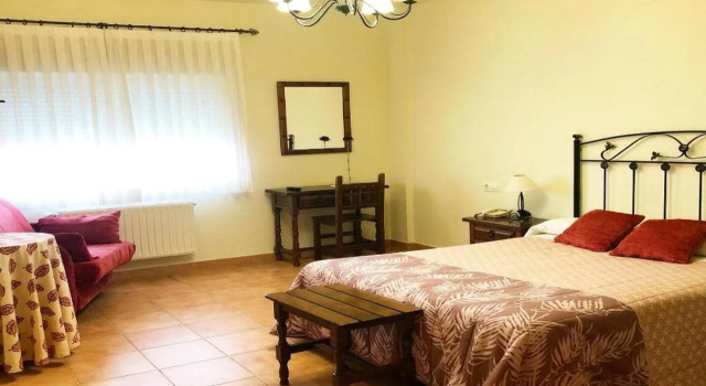 HOTEL AS MACEIRAS, 预订 酒店 阿波夫拉德特里韦斯 Ribeira Sacra