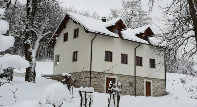 Коттедж Holiday House Marija