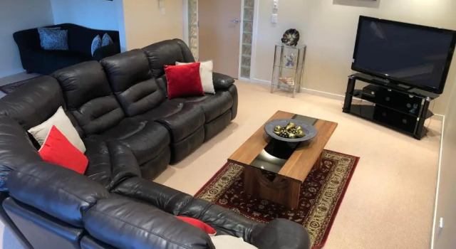 Апартаменты Large luxury apartment located right in town
