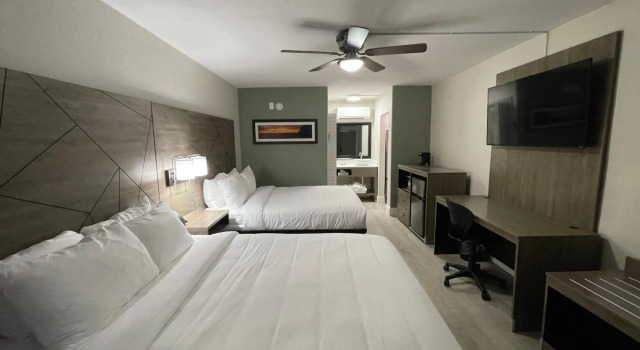 Quality Inn & Suites Airport/Cruise Port Hollywood, Reservar Hotel Hollywood Panhandle Florida