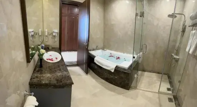 Двухместный люкс Kinh Bắc Palace Hotel