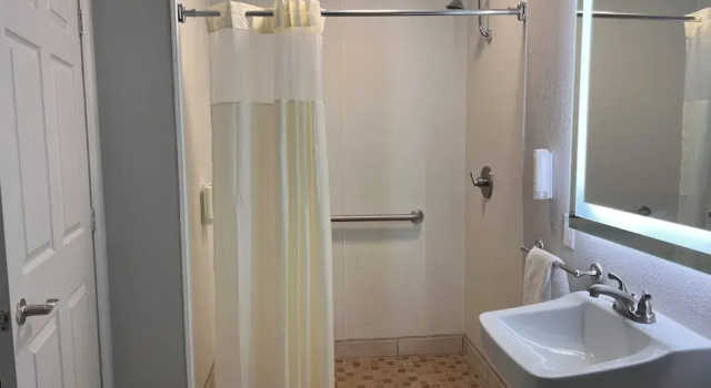Двухместный номер Standard Rodeway Inn Orange Park - Jacksonville near Naval Air Station