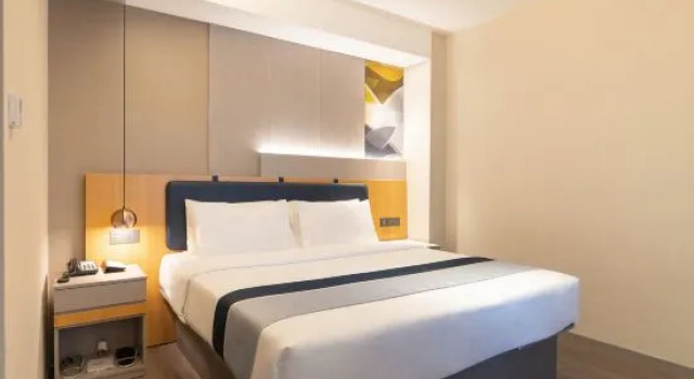 Люкс Home Inn Kunming Baita Road