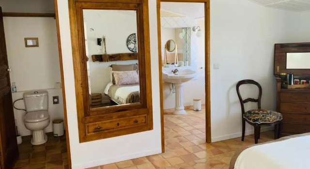 Le Mas de Mirabel, Book Hotel Hoteller i Drôme Provençale med parkering, Parkering
