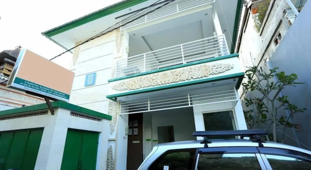RedDoorz Near Pantai Jerman, Varaa Hotelli Tuban 