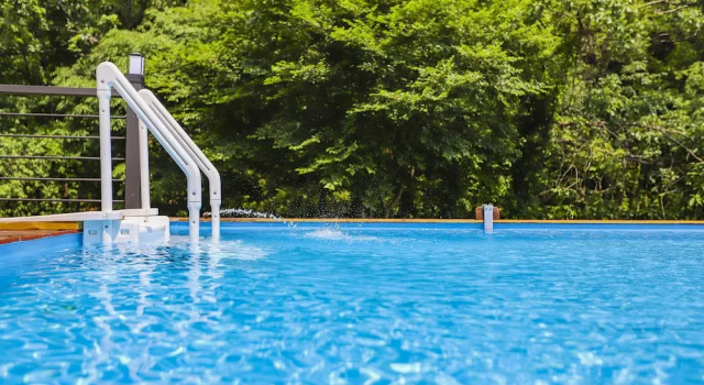 Двухместная семейная вилла с балконом Penatess Pool Villa