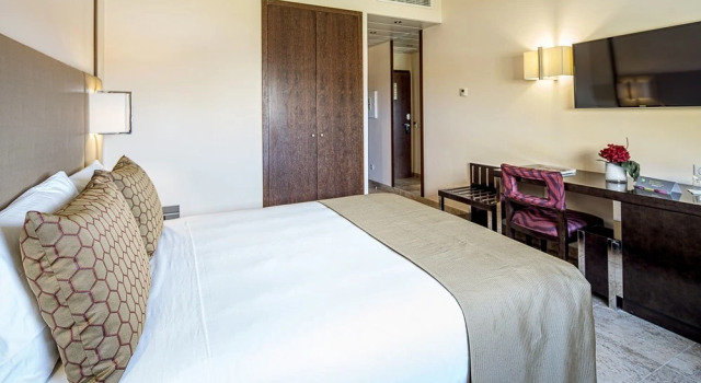 iu Hotel N'dalatando, Foglalás Szálloda Nʼdalatando Cuanza Norte