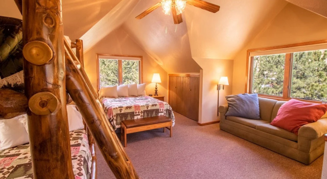 Номер Standard с 2 комнатами Castle Mountain Lodge
