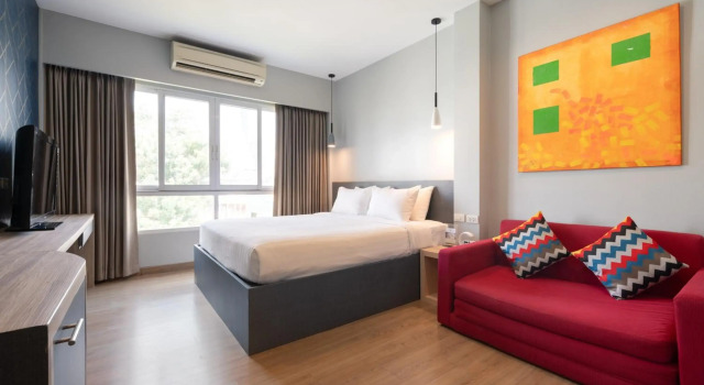 iCheck inn Gems Center Silom