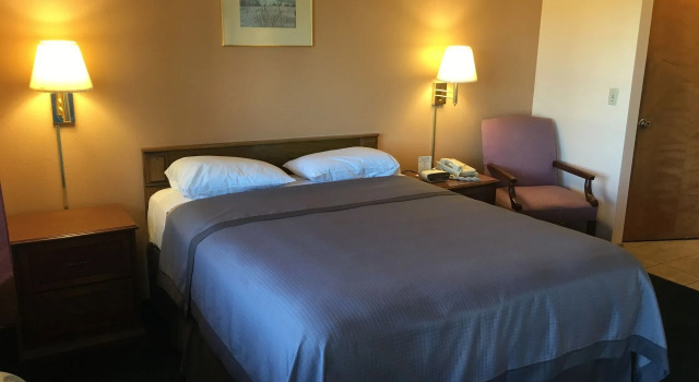 Royal Inn Eugene- Airport, Забронировать Отель Юджин Willamette Valley