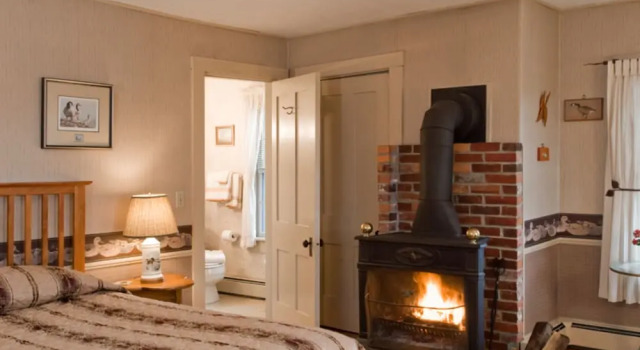 The Waterford Inne, Book Bed and Breakfast Stoneham Maine