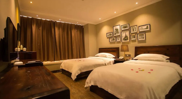 Двухместный номер Superior Century Boutique Hotel