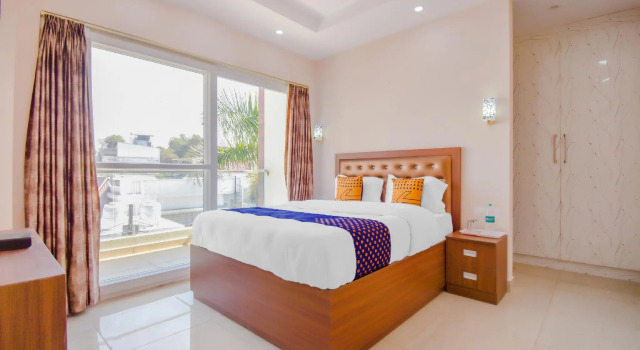 SPOT ON 79122 Divyshwari Residency, Rezervovat Hotel Rājpur Uttarakhand