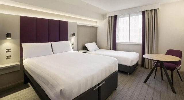 Premier Inn Bedford - Priory Marina, Забронировать Отель Бедфорд Бедфордшир, рядом с Priory Country Park