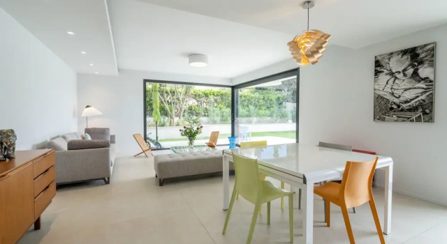 Superbe villa moderne avec piscine à Marseille, Забронировать Вилла Марсель Буш-дю-Рон