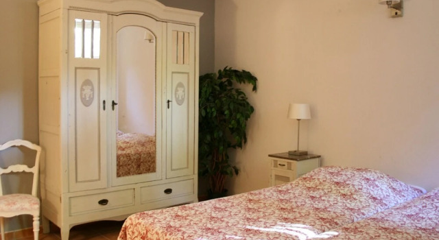Spacious Villa in Drome with Swimming Pool