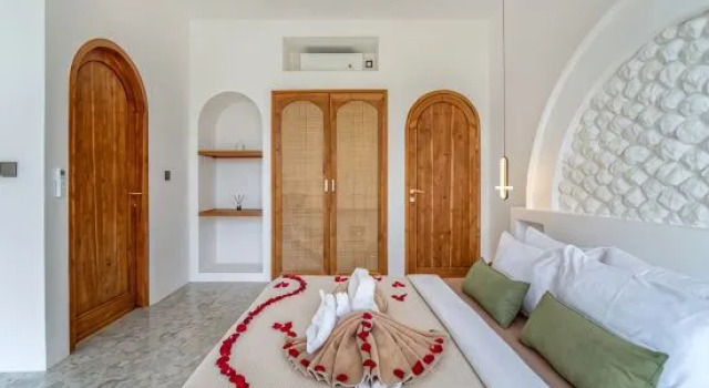 Unu V10 : Mediterranean 1BR W/ Rooftop & Pool - A Luxury Private Villa By Balinest Villas