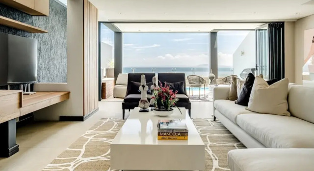 Top Urban Escape w Pool and Ocean View Villa Alexa