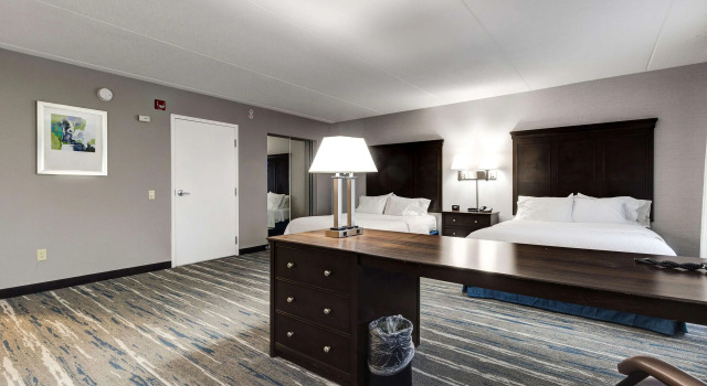 Hampton Inn & Suites by Hilton Brantford, Prenota Hotel Hotel a Ontario con parcheggio, Parcheggio