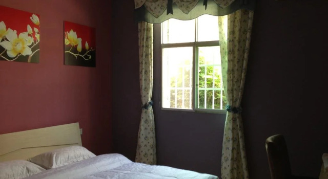 Flower Blooming Inn, Book Hotel Xichang Sichuan