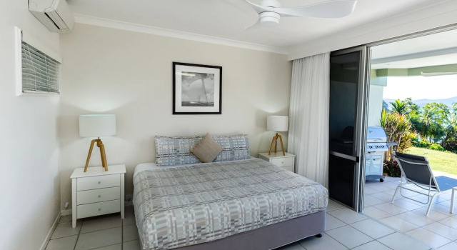 Lagoon Beachfront Lodge 005 on Hamilton Island by HamoRent, Забронировать Отель Отели Острова Гамильтон с парковкой, Парковка