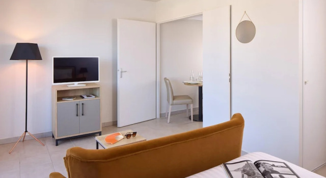 Quality Aparthotel Les rives de Mèze, Varaa Hotelli Hotellit Étang de Thau aamiaisella, Aamiainen