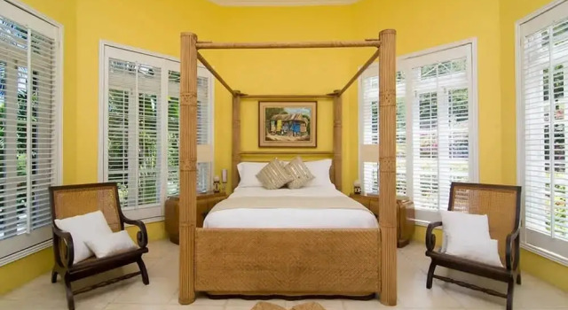 Коттедж Sprawling 7BR Villa Overlooking the Sea Pool Hot Tub & Resort Access