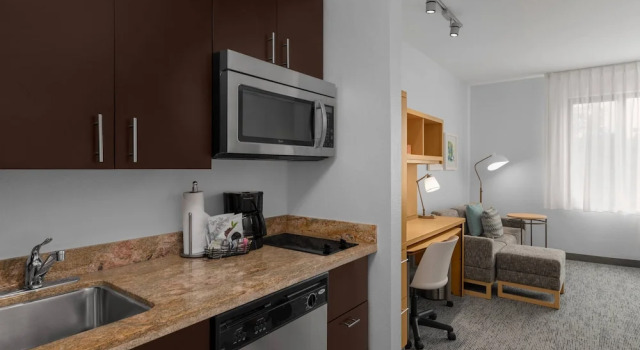 Люкс TownePlace Suites by Marriott Denver Airport at Gateway Park