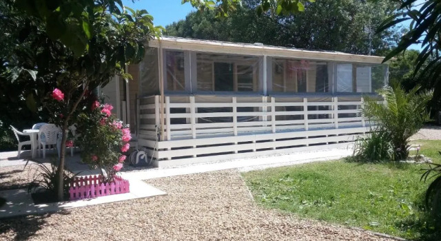 Номер Standard MH, 3 Ch, 43m2, climatisé, avec terrasse fermée de 18m2, super équipé, parc aquatique, draps, linge de maison inclus