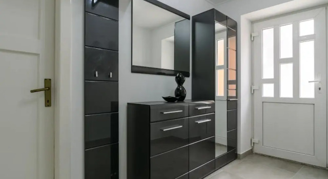 Holiday Home Niko, Rezerwuj Hotel Hotele w Split-Dalmatia County z parkingiem, Parking