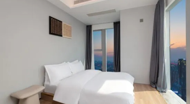 Семейный люкс с видом на реку Chengdu ONE Hotel (Global Center Financial City)