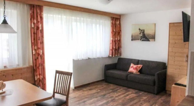 Apart Alpin, Prenota Hotel Hotel a Tirolo con parcheggio, Parcheggio