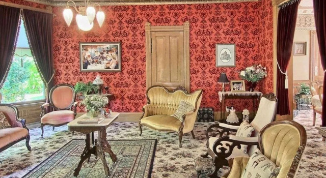 Grand Victorian B&B Inn, Varaa Bed and Breakfast Bellaire Michigan