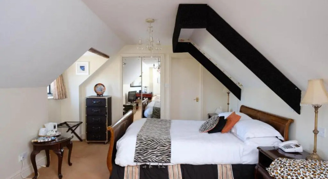 Полулюкс The Great House Hotel