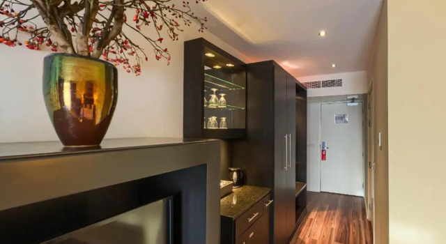 Полулюкс Boutique Hotel Chariot - Amsterdam Schiphol Airport