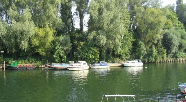Executive dublă cameră Uno Thames Hotel Maidenhead -Reopened Brand New Again -FREE PARKING