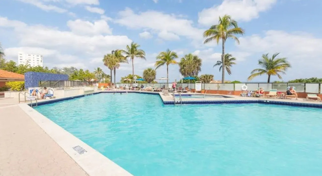 421 Studio Apartment Hollywood Beach, Book Lejlighed Hoteller i Panhandle Florida med pool, Swimmingpool