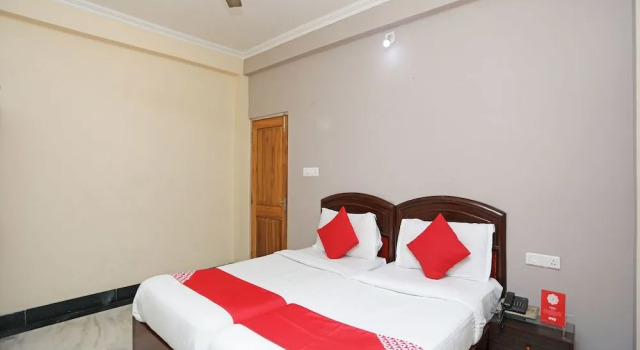 OYO 3286 near Kalinga Hospital, Rezervasyon Otel Bhubaneshwar Orissa