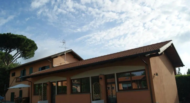 Villa Giuseppe Bernabei Guest House, Забронировать Гостевой дом Отели Лацио с бассейном, Бассейн