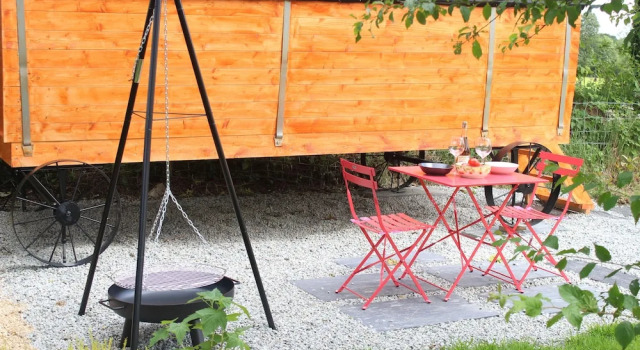 Insolites en mené, Book Hotel Saint-Vran Brittany