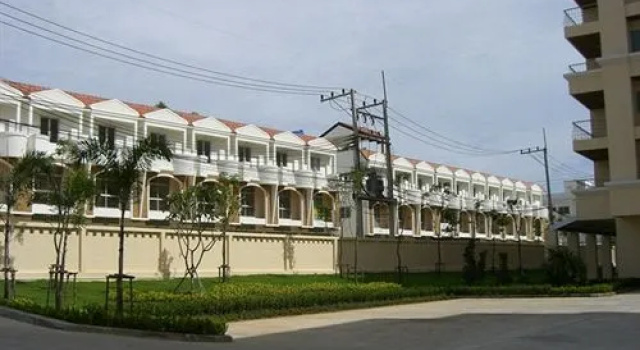 T.W. Jomtien Beach Resort