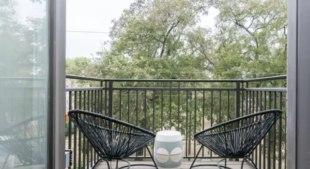 Апартаменты с 2 комнатами CozySuites Music Row Bold 1BR in Midtown Nashville