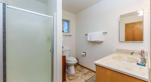 Коттедж Hutchings Cabin & Apt