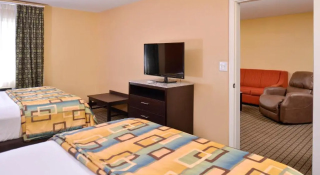 Люкс Douglas Inn & Suites