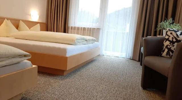 Трёхместный номер Standard Hotel Garni Bergland