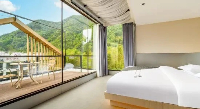 Люкс с красивым видом из окна Moon Bay Xingzhi Stream Luxury Wilderness Homestay
